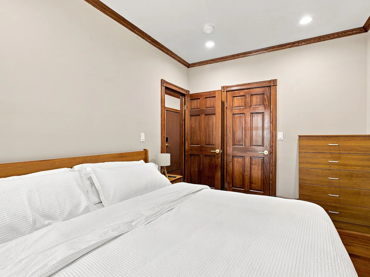 4 bed, $4,500 — Photo 3