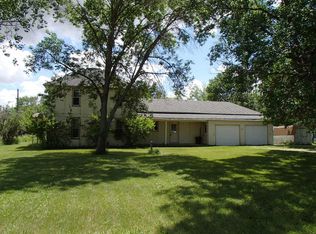 521 Buick Dr SW, Aberdeen, SD 57401