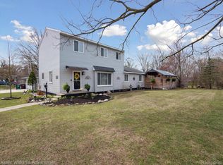 28909 Donnelly St, Garden City, MI 48135