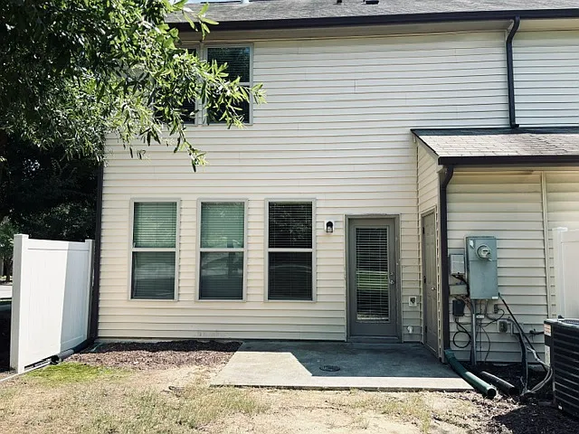 4499 Middletown Dr — Photo 33