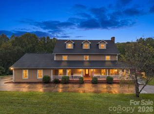1345 Shirebourn, Hickory, NC 28602