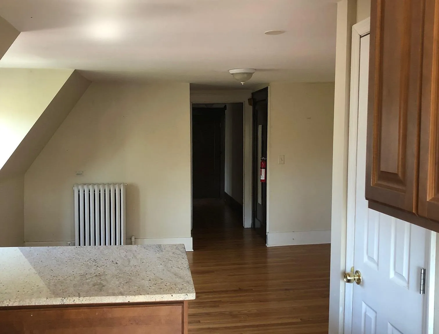 302 Quail St — Photo 2