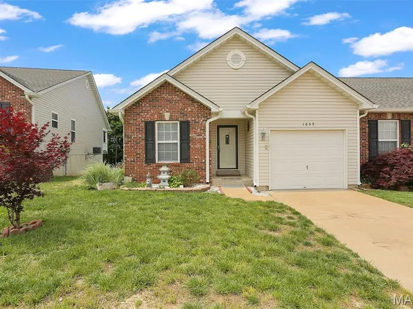 1659 Vine School Rd, Herculaneum, MO 63048