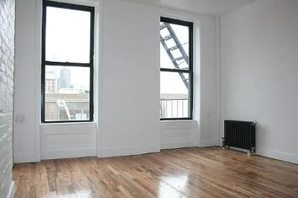 Rented by Corcoran | media 76