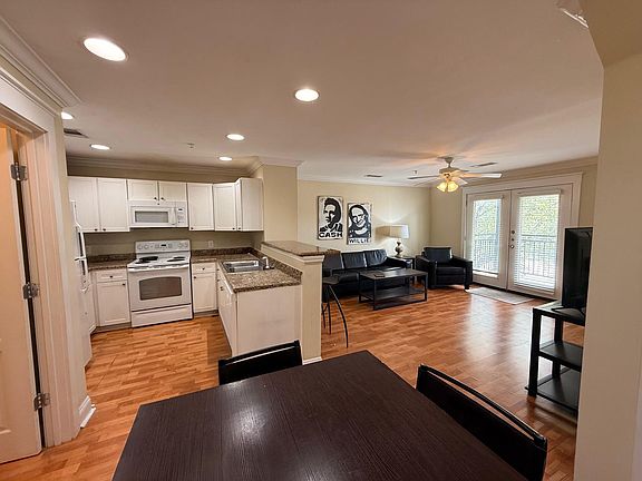 4th image of 1725 Harvey Mitchell Pkwy S APT 1430