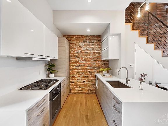 5th image of 18 W 13th St #5