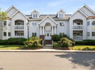 12B Leva Dr #212, Morristown, NJ 07960