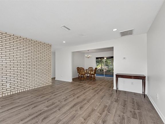 4th image of 2751 PARK AVENUE