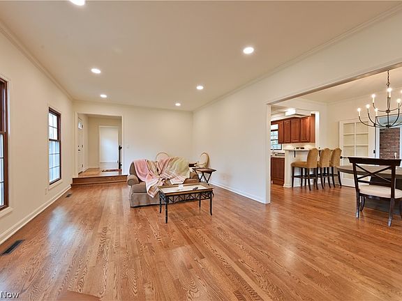 2nd image of 260 Saddler Rd