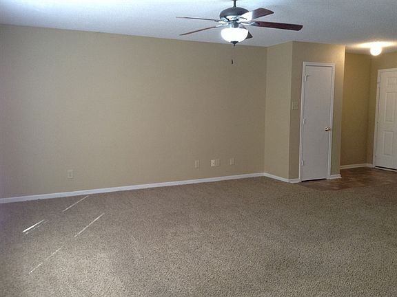 4th image of 909 Belvedere Dr