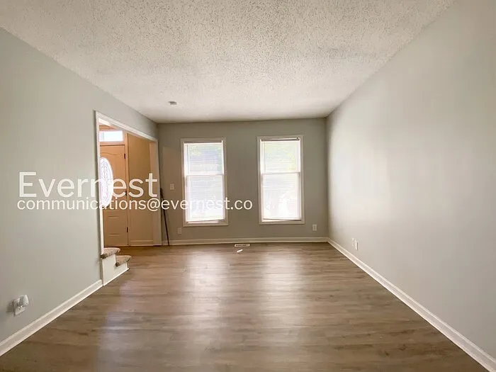 1810 E 154th St — Photo 11