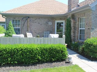 5813 Willow Lake Dr, Grove City, OH