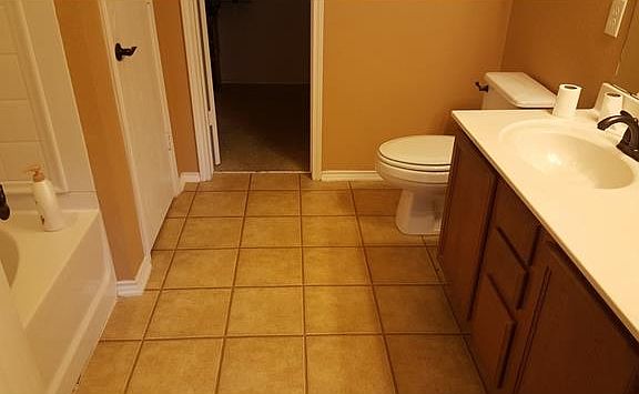 2nd image of 2005 Woodway Dr