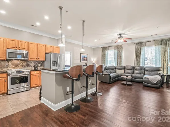 609 Garden District Dr #2102, Charlotte, NC 28202