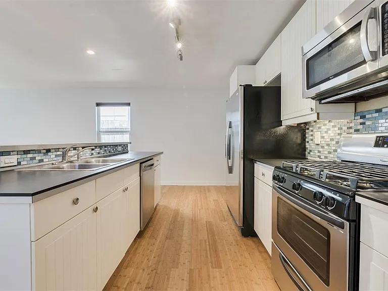 3519 Rogers St — Photo 8