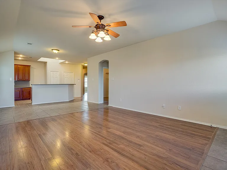 9804 Westmere Ln — Photo 15