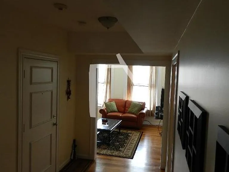 1942 Beacon St #1E — Photo 10