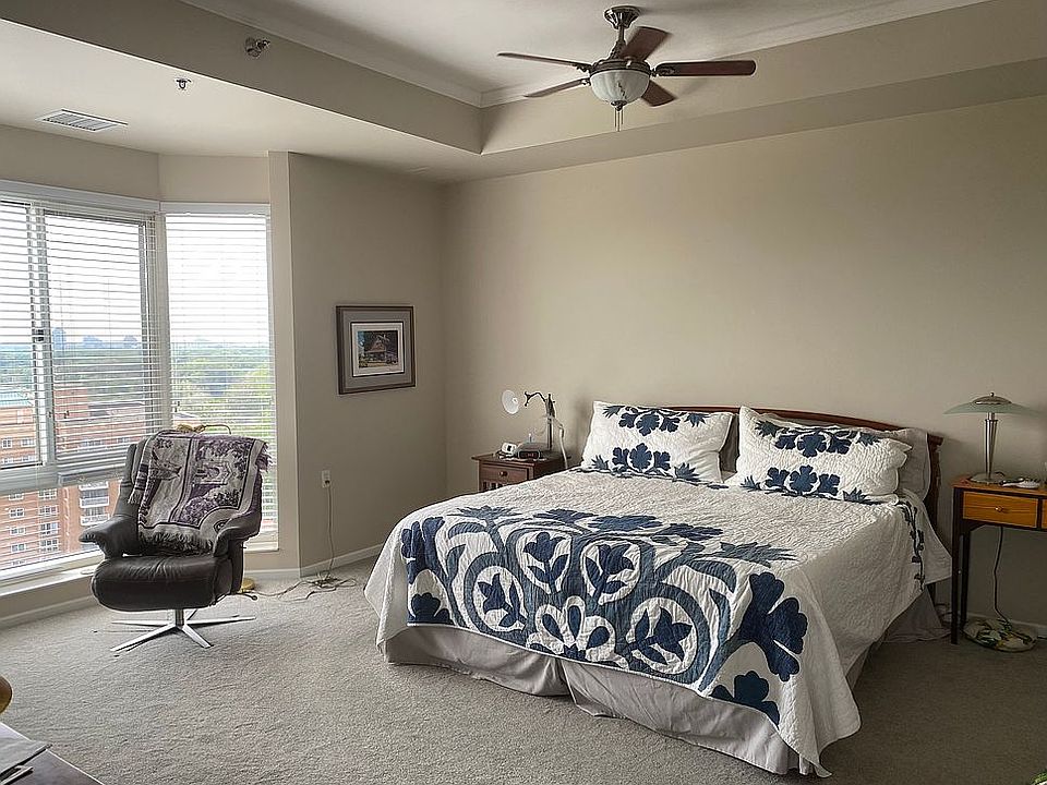 Main bedroom facing south