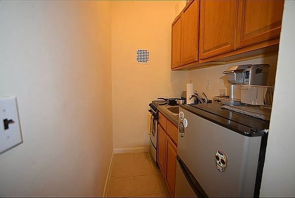 2nd image of 1746 2nd Ave #3B