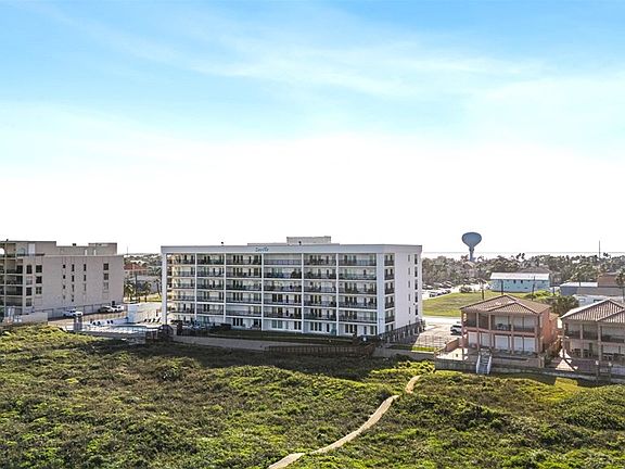 5th image of 3900 Gulf Blvd Unit 405