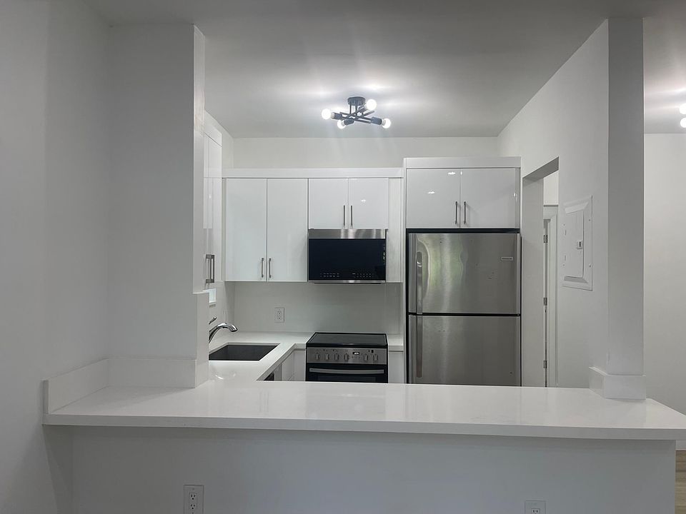 1st image of 2843 Sheridan Ave APT 1
