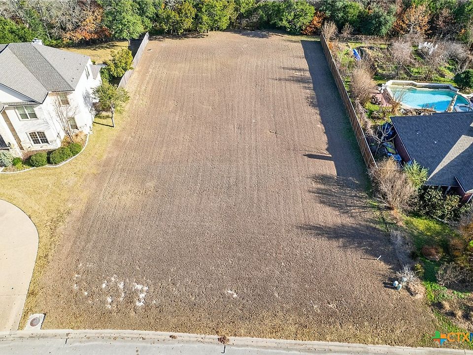 1st image of 1909 Deerfield Dr