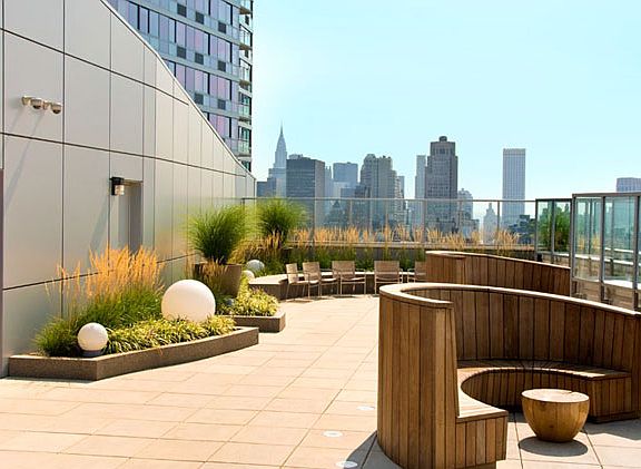 4th image of 505 W 37th St APT 32B