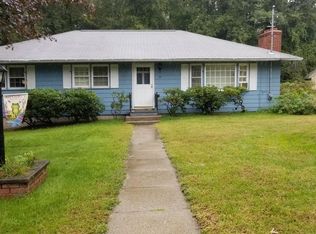 24 Breton St, Palmer, MA 01069