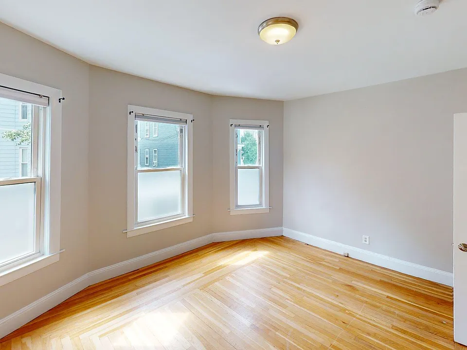 25-27 Marney St #27-1