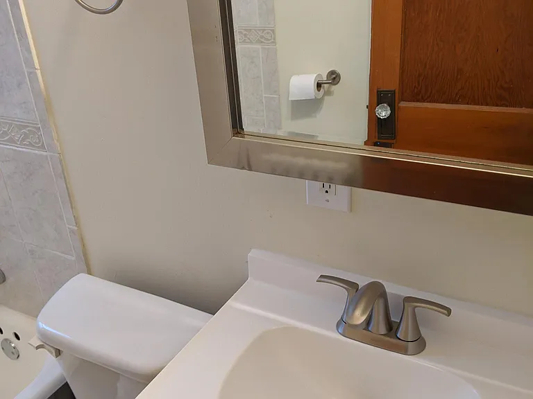 1142 Moorlands Dr #2 — Photo 10