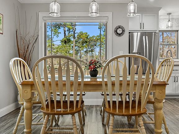 5th image of 10064 Kings Rd.