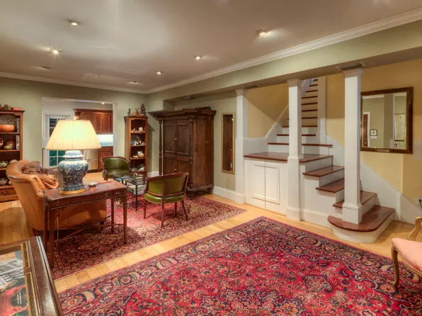 452 NE 30th St, Miami, FL 33137