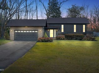 132 Meadow Glade Cir, Kingsport, TN 37663