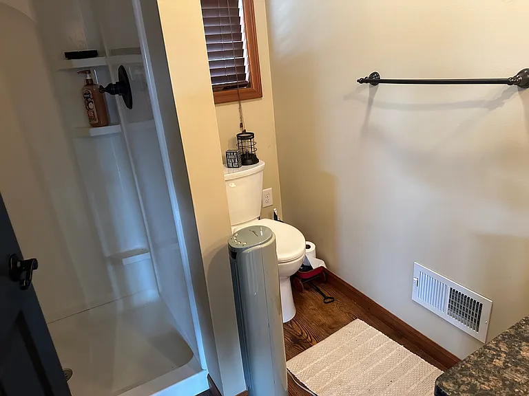 7712 Walnut St — Photo 6
