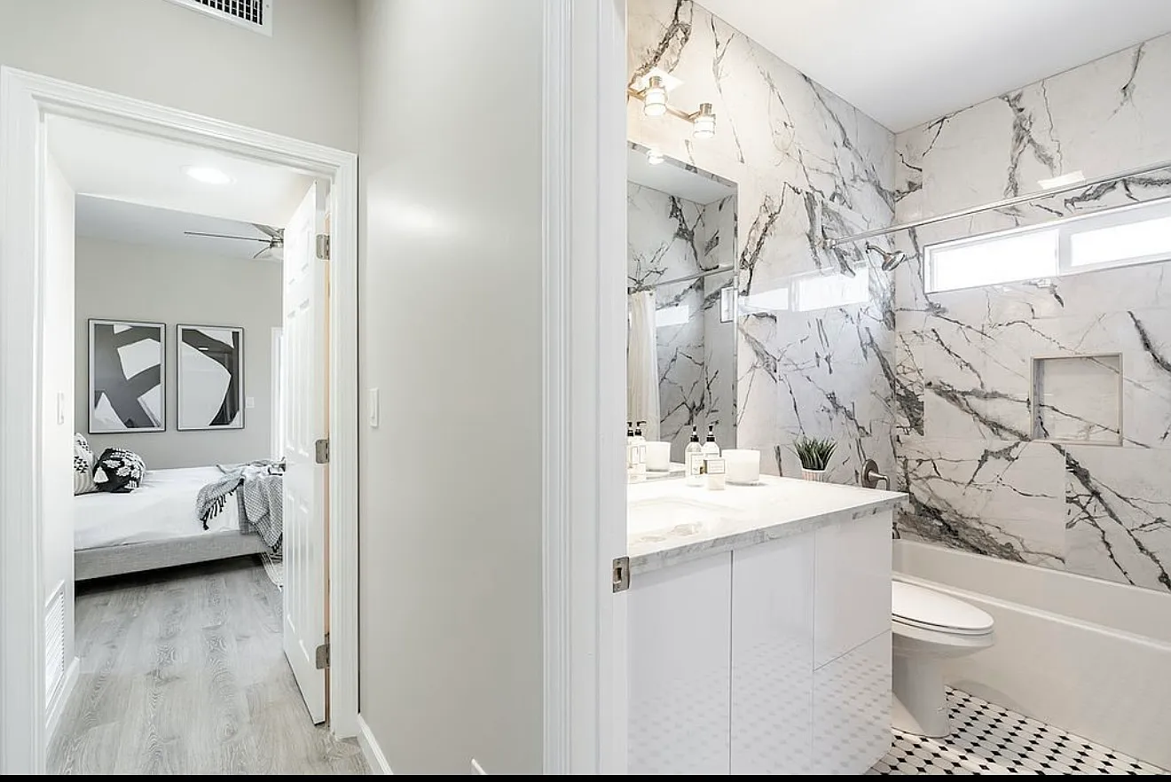 4445-4447 Hedionda Court - 4447 Hedionda Ct — Photo 4