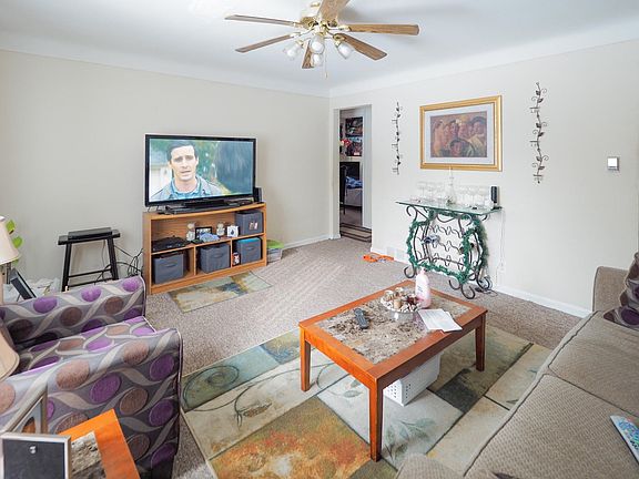 456-458 Fairview Ave-104