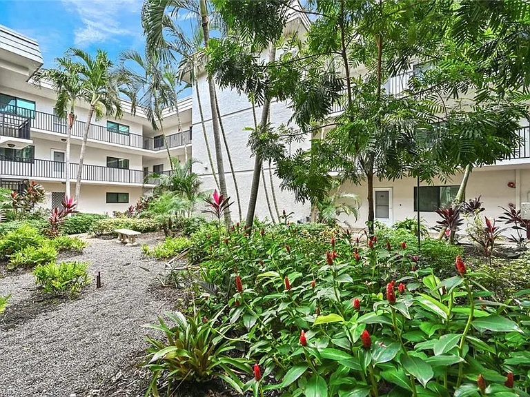 788 Park Shore Dr #G17 — Photo 10