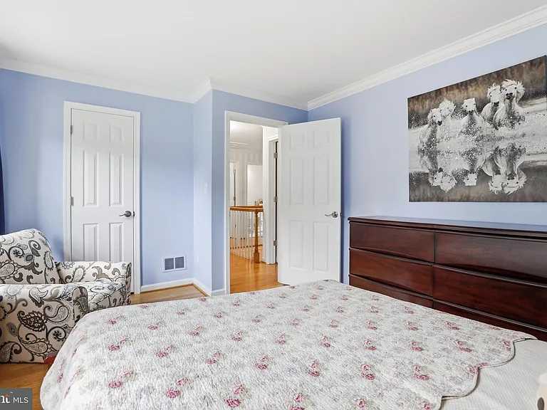 7715 Crossover Dr — Photo 44