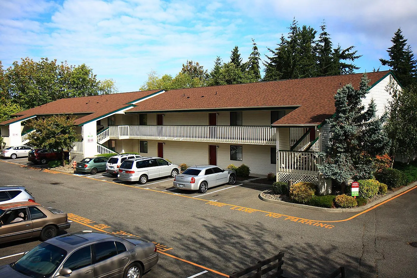 Hillside — Photo 4