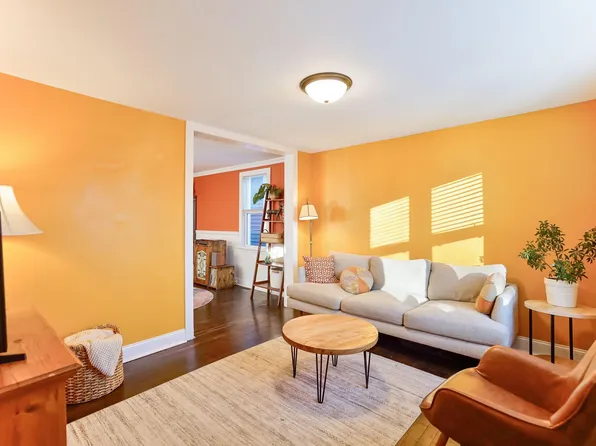 241 Hurley St E, West Saint Paul, MN 55118