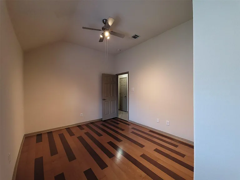 10028 Lisi Anne Dr — Photo 29