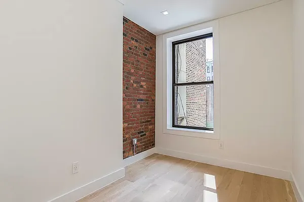 Rented by REAL New York | media 7