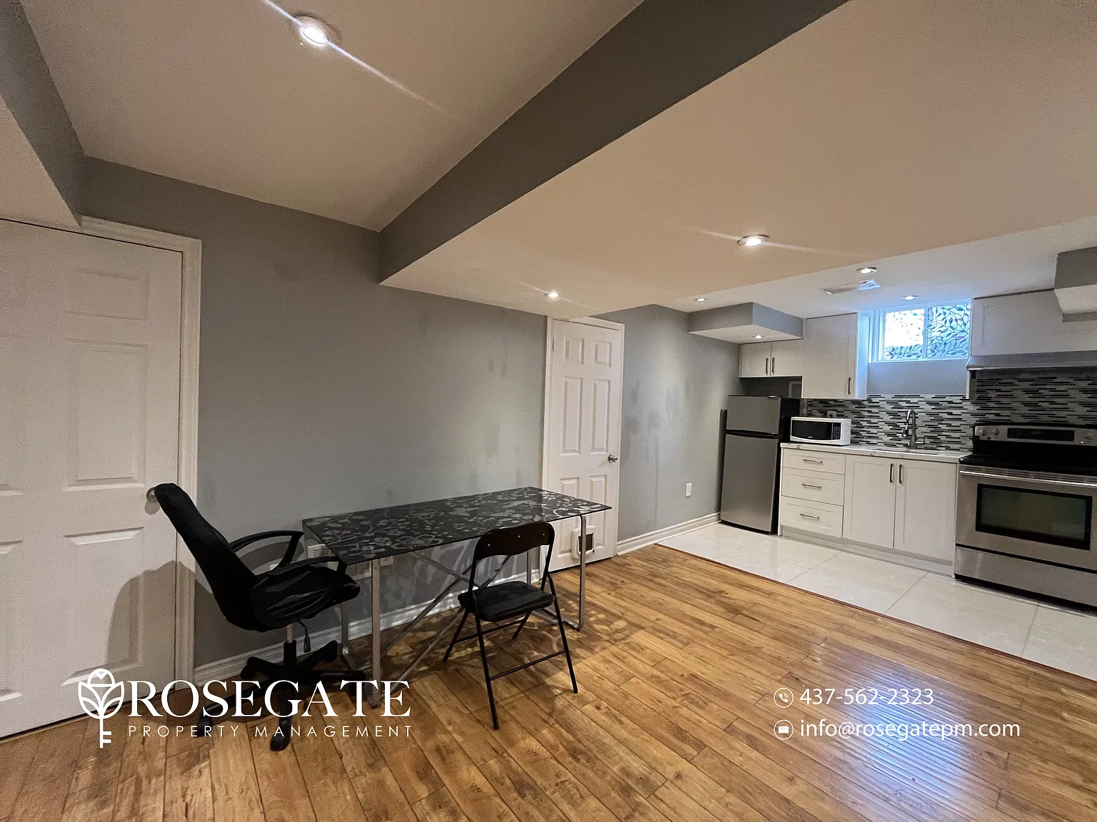 1015 Easterbrook Crescent Milton — Photo 4