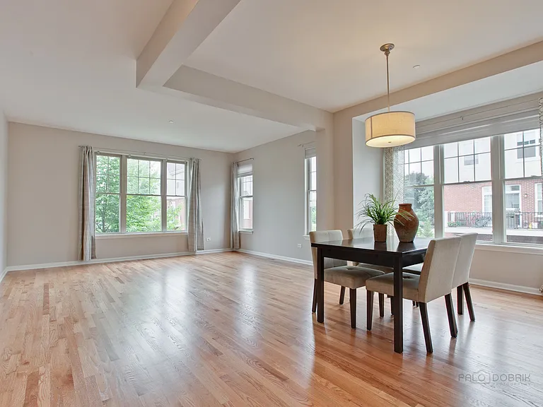 1194 Danforth Ct — Photo 5
