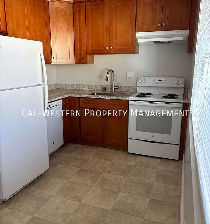 1st image of 4260 Payne Ave