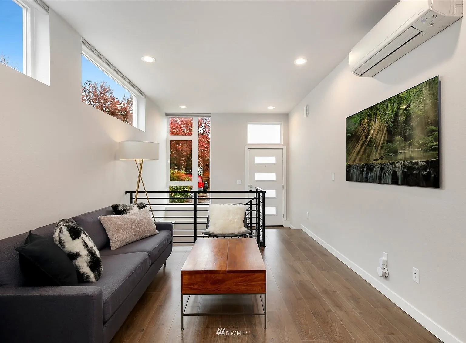 2 bed, 1344 sqft, $3,995 — Photo 3