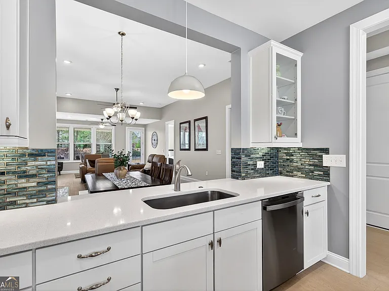 133 Iron Oak Dr — Photo 7