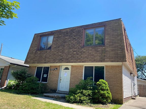 5th image of 17354 Castle St