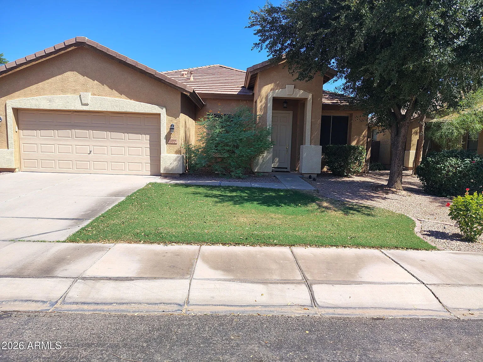 3 bed, 2.0 bath, 2171 sqft, $3,099 — Photo 3