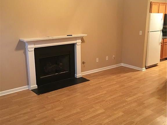 2nd image of 20 Georgian Cir